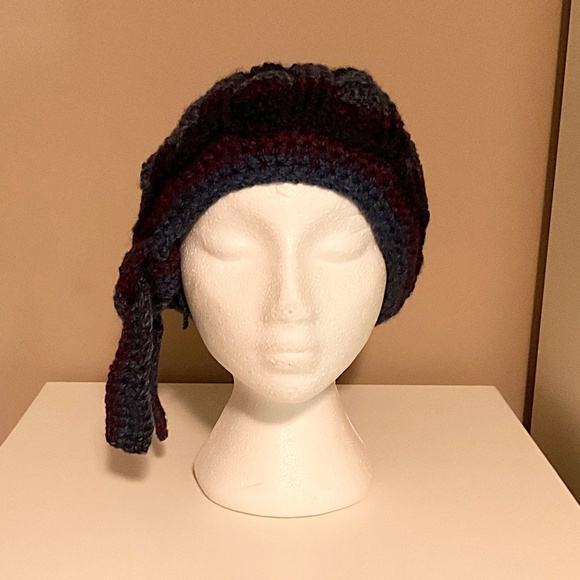 Ladies crocheted hat side tie blue